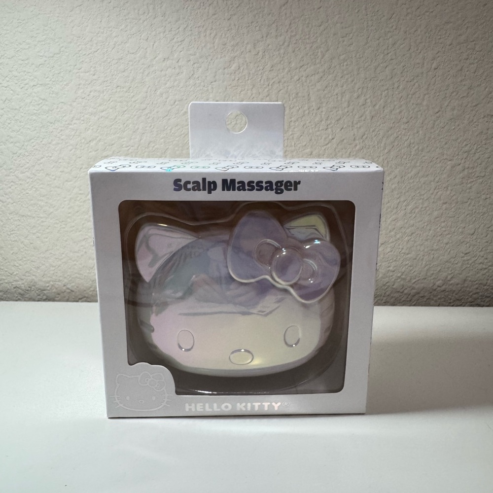 Hello Kitty Iridescent Scalp Massager x Forever 21 (NIB)
